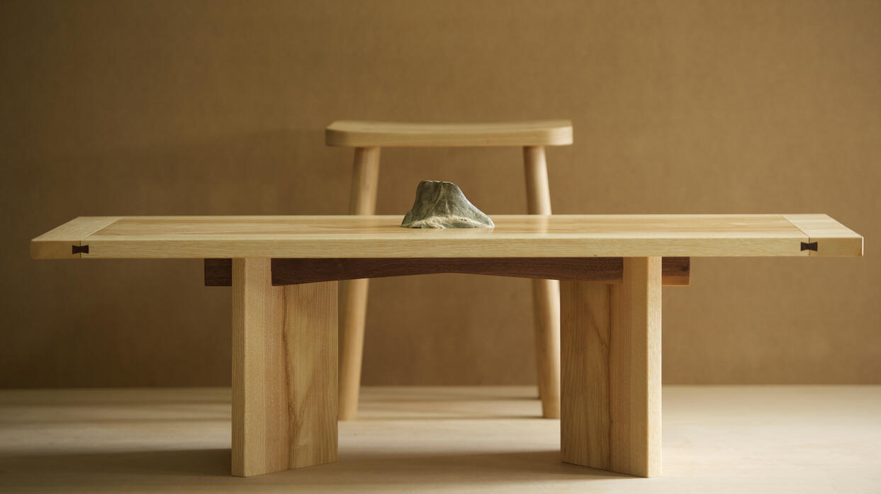 Suiseki Table